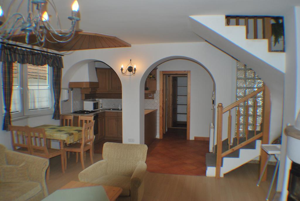 Rozália Vendégház Villa Sarrod Habitación foto